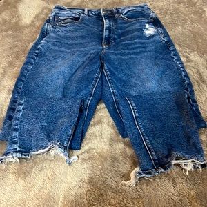 American Eagle Cropped Jeans